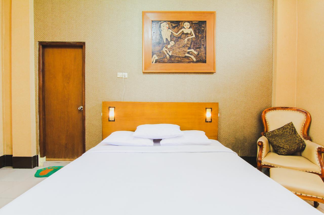 Hotel Bandara Asri Kalasan Exterior photo