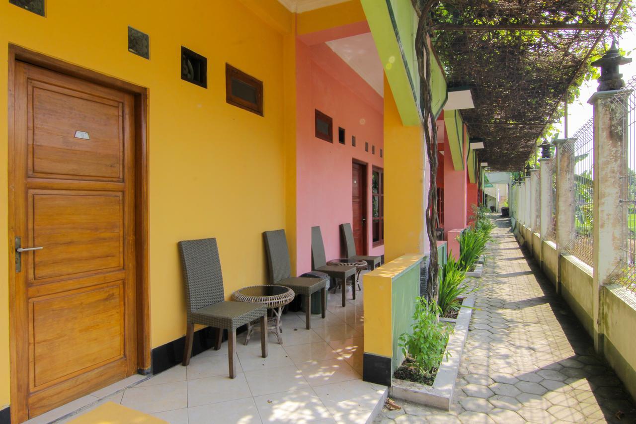 Hotel Bandara Asri Kalasan Exterior photo