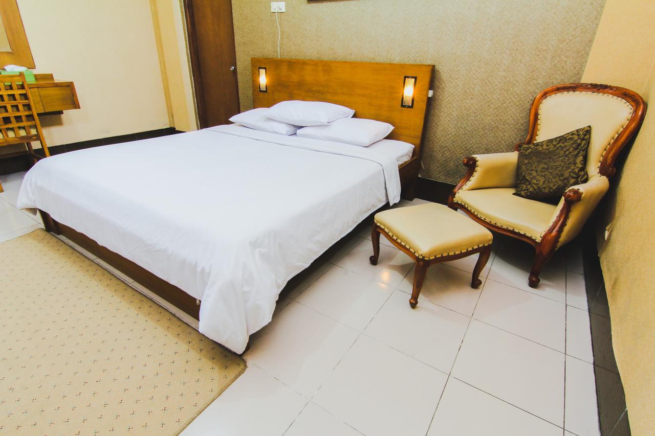 Hotel Bandara Asri Kalasan Exterior photo