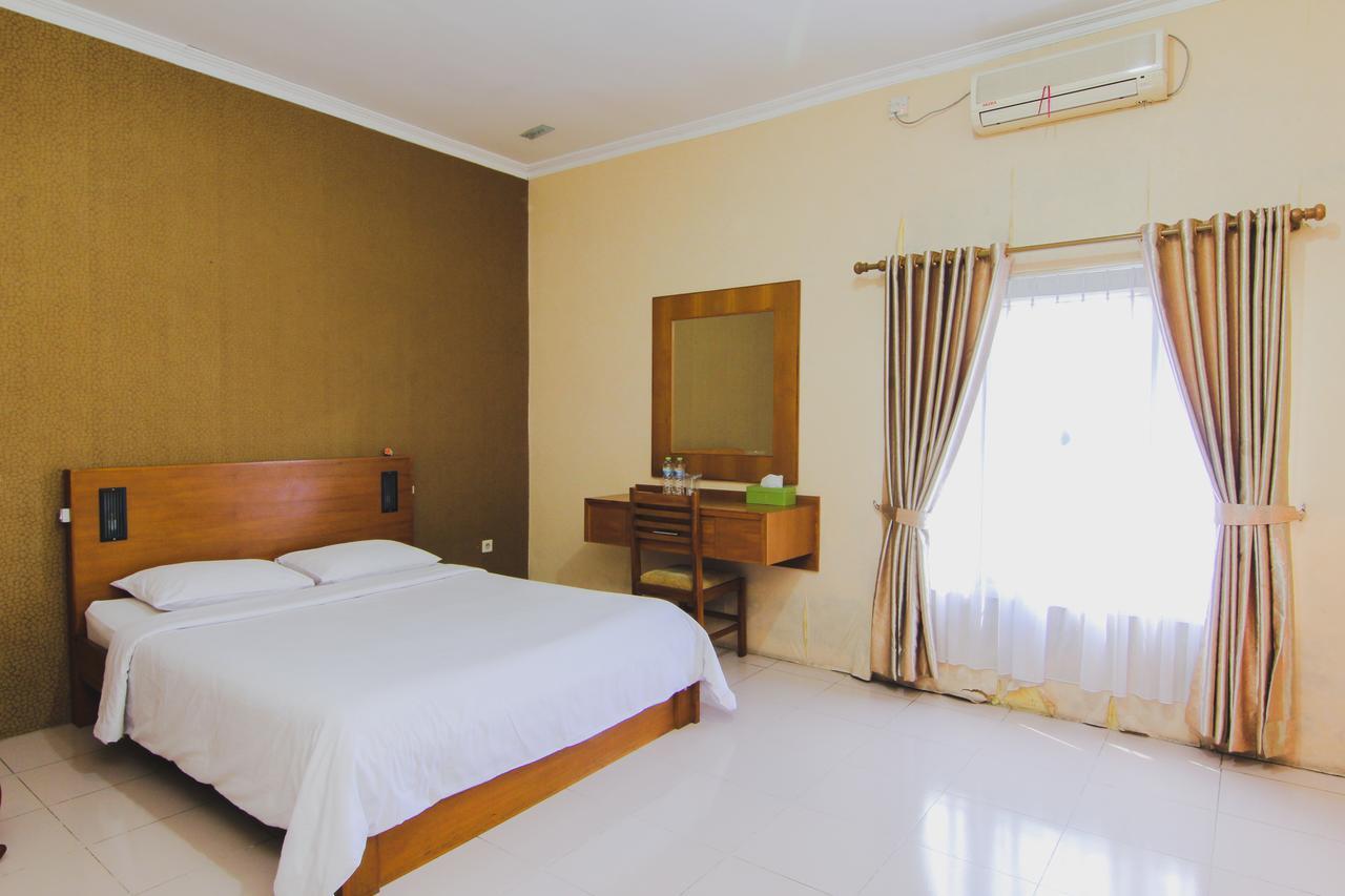 Hotel Bandara Asri Kalasan Exterior photo