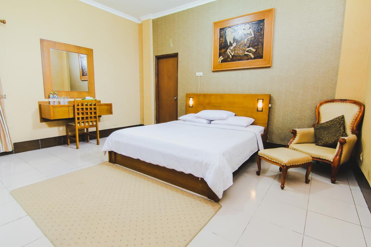 Hotel Bandara Asri Kalasan Exterior photo