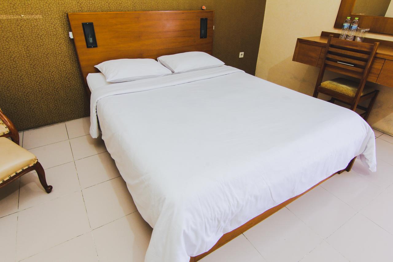 Hotel Bandara Asri Kalasan Exterior photo